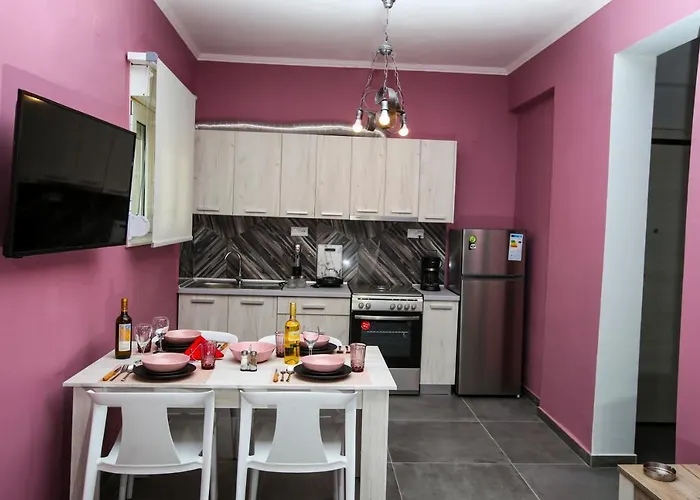 Stella Boutigue * Néa Péramos