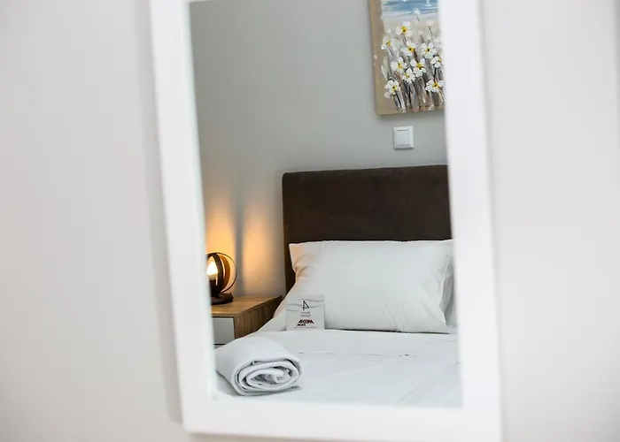 Stella Boutigue * Néa Péramos