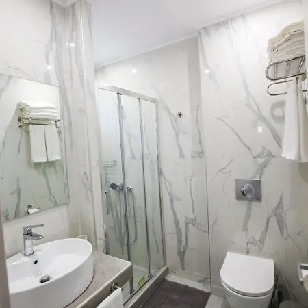 Stella Boutigue * Néa Péramos