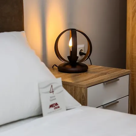 Stella Boutigue * Nea Peramos (Macedonia)